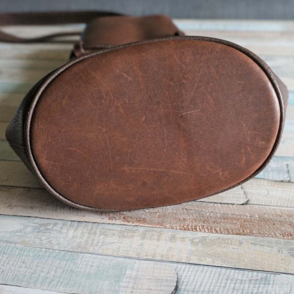 Brown Silver Dual Tone Leather Western Bucket Bag - Picture 3 of 8